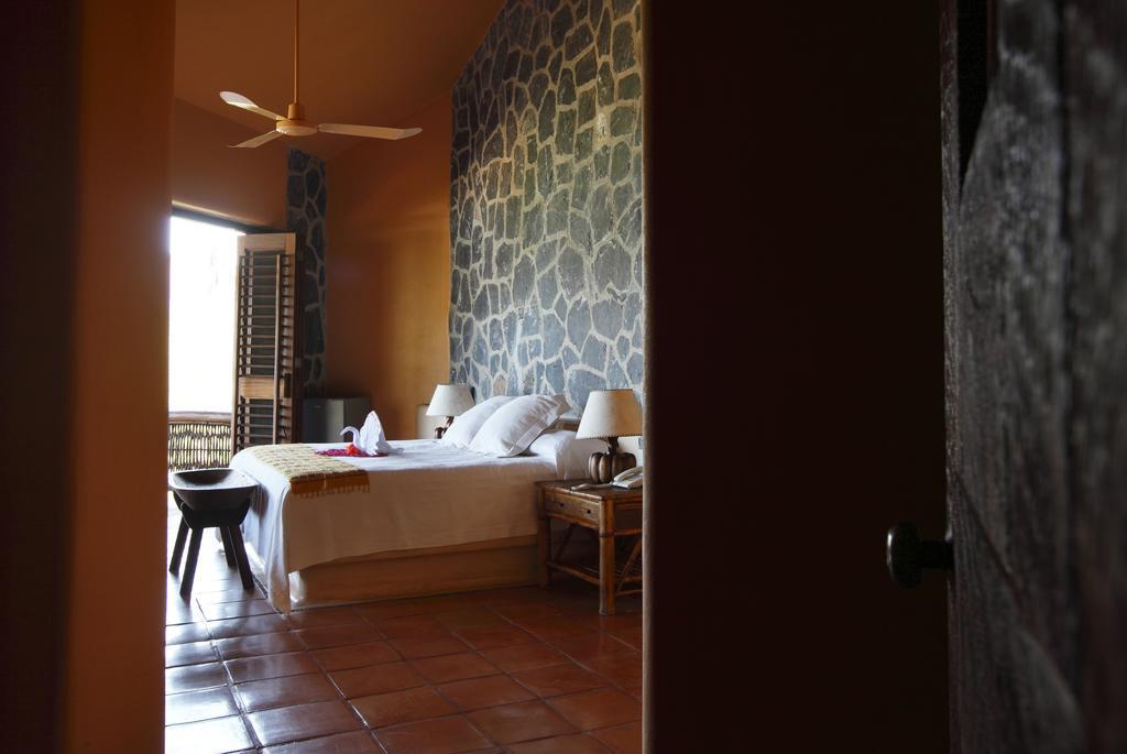 Hotel Casa Don Francisco อิกซ์ทาปา ภายนอก รูปภาพ